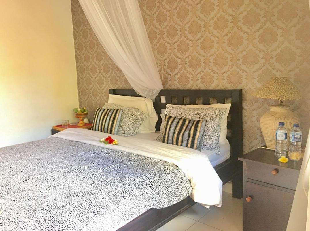 Kubu Verra Seminyak Kuta  Ngoại thất bức ảnh